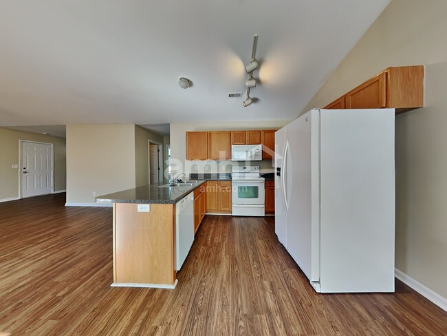 Photo - 4 Sandwort Ln