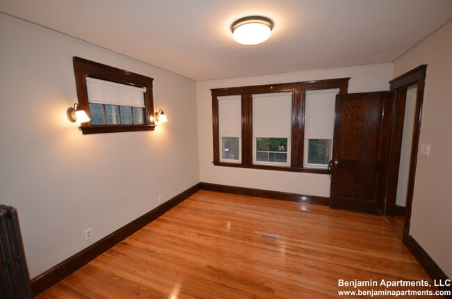 Building Photo - 77 Walk Hill St Unit #1 Rental