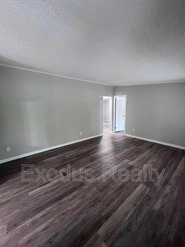 Photo - 141 Cherry Berry Ln
