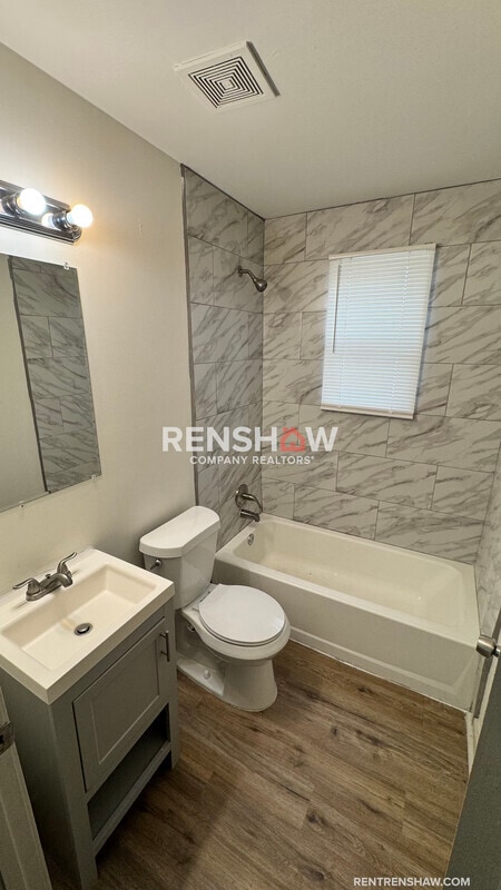 Photo - 288 Leath St