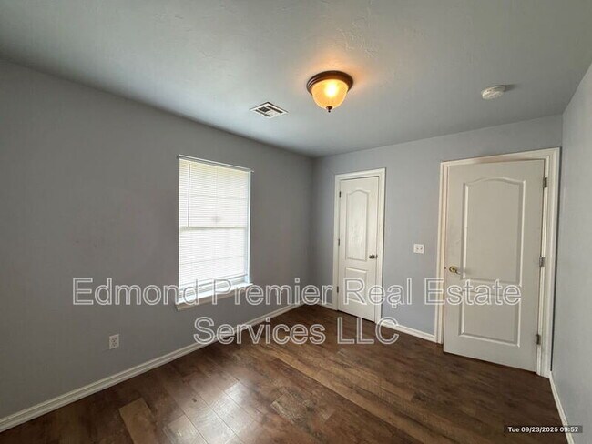 Photo - 344 NW 121st St