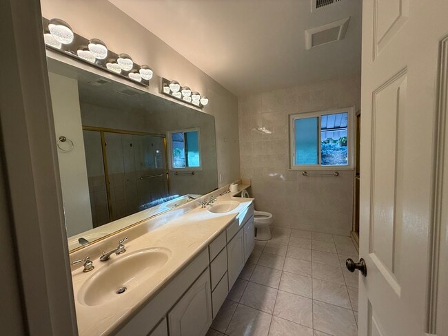 Photo - 4231 Wilkie Way