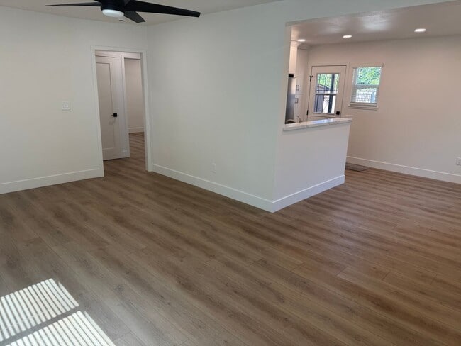 Photo - 793 W Pomona Blvd Unit 795 W Pomona Blvd