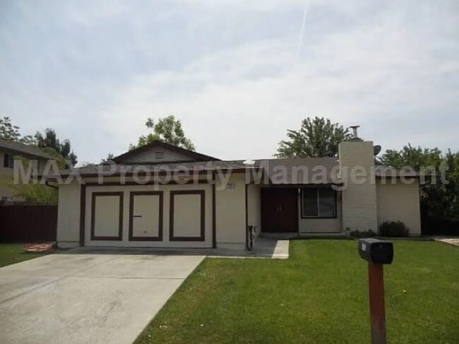 Building Photo - Beautiful 3 Bedroom Single-Family Home!