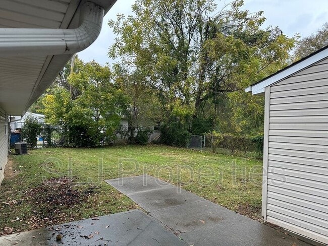 Photo - 9337 Donerail Way