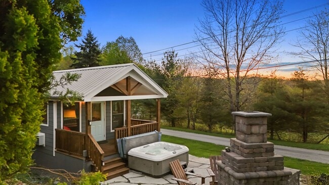 Photo - 153 Cool Springs Dr