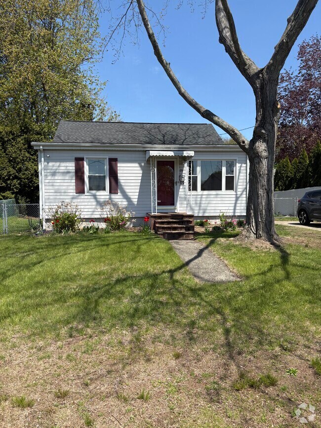 Building Photo - 29 Bray Ave Rental