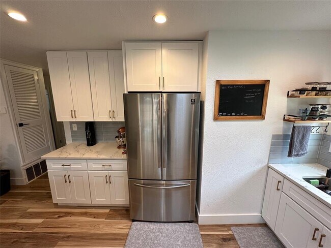 Photo - 5102 Greenheart Dr