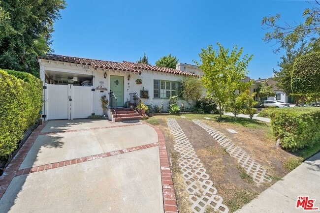 Photo - 471 S Clark Dr