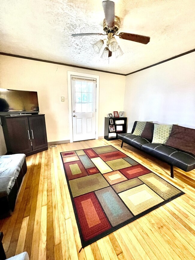 Photo - 712 Madison Ave