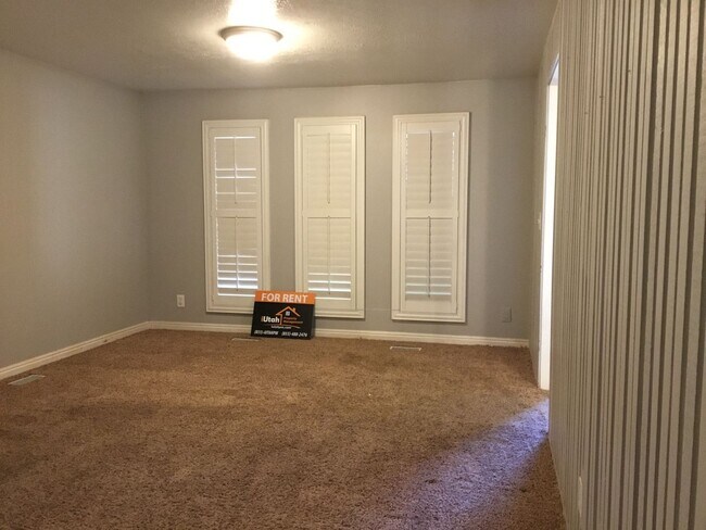 Photo - 4 Bedroom 2 Bath  Home 2 Car Garage.