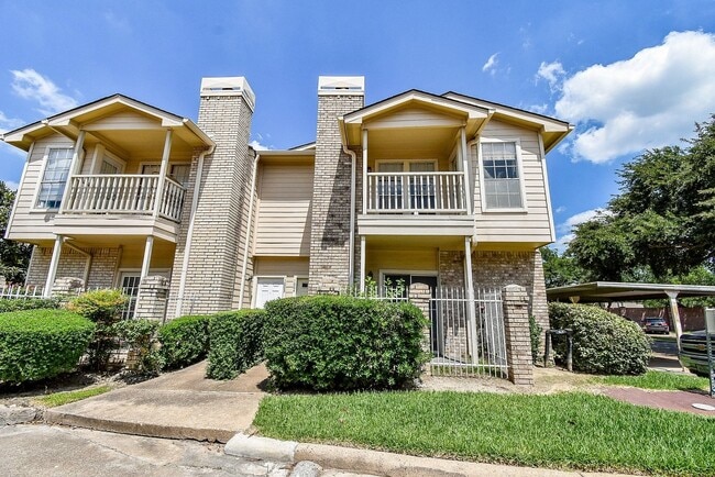 Building Photo - 7575 Cambridge St Unit 1004