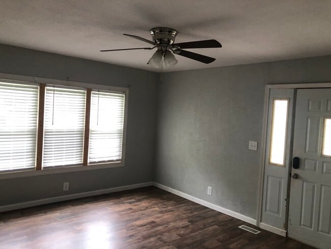 Photo - 805 N 3rd St