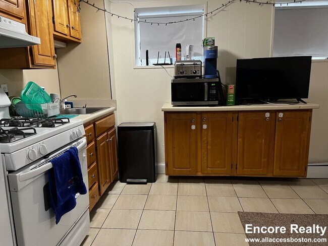 Photo - 19 Brighton Ave Unit B