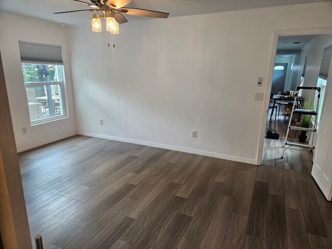 Photo - 716 N Warfield Ave Unit 716