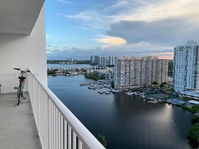 Photo - 2801 NE 183rd St Unit 2107W