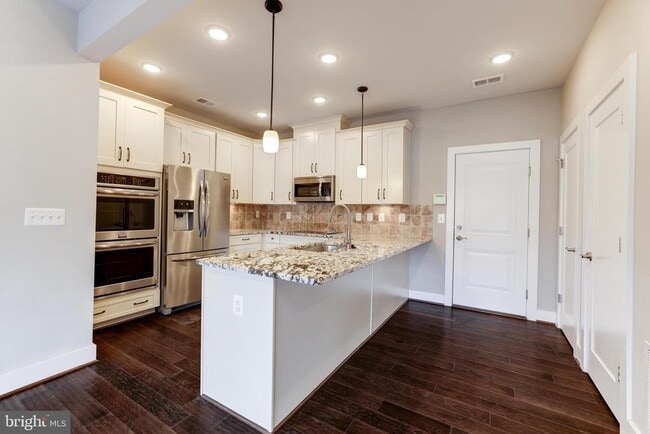 Photo - 44752 Tiverton Sq