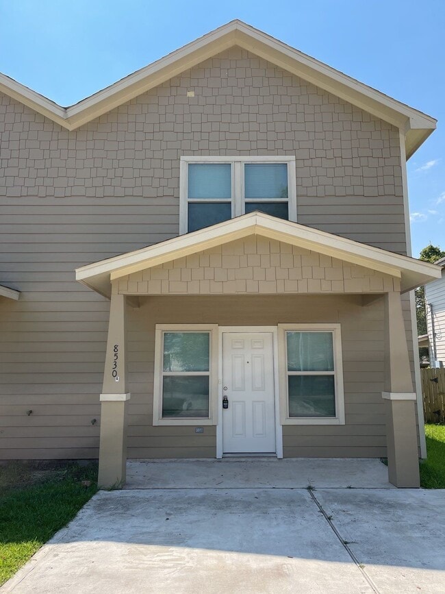 Building Photo - 8530 Homewood Ln Unit B