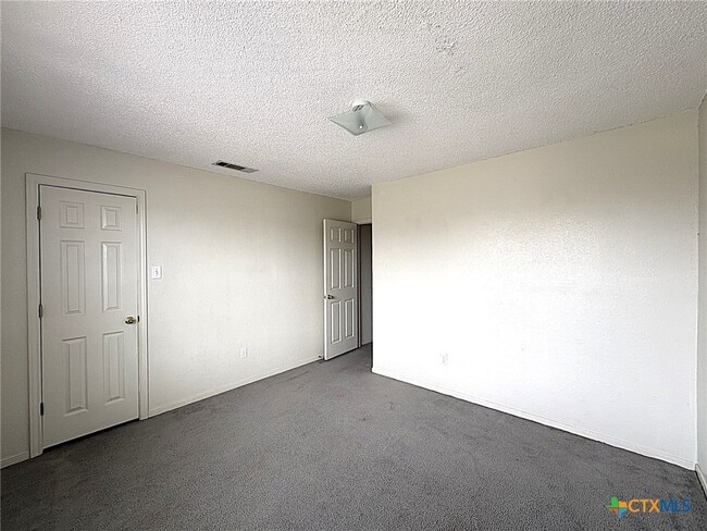 1307 Monroe Loop Unidad D