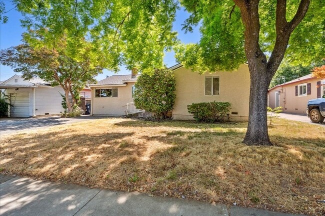 Photo - 4341 62nd St