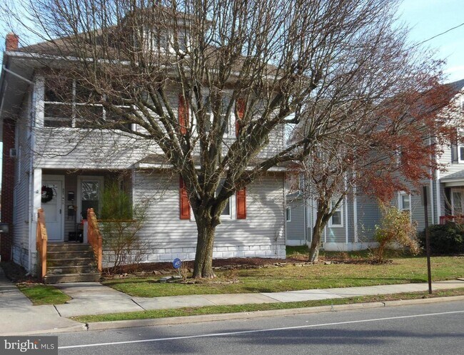 Photo - 407 N Broadway