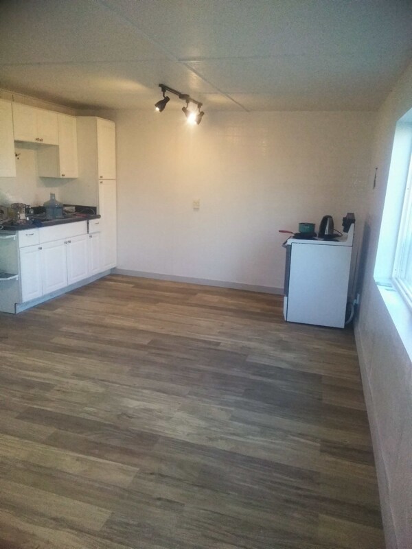 Photo - 498 N Main St