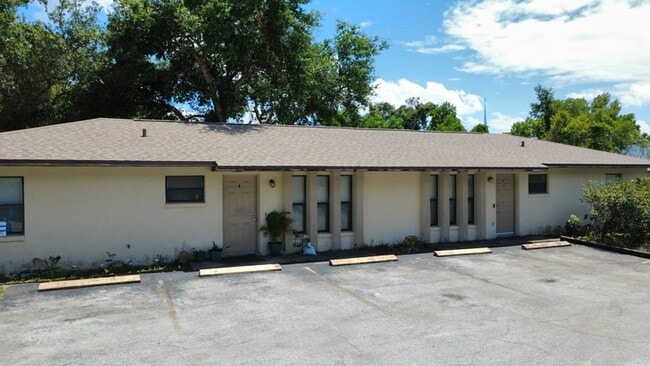 Building Photo - 32715 Blossom Ln