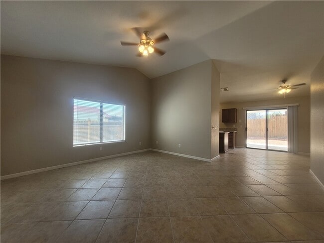 Photo - 1529 Taylor Rd