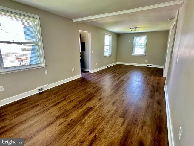 Photo - 5215 Muth Ave