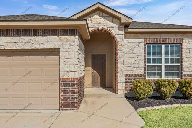 Photo - 8108 Honeysuckle