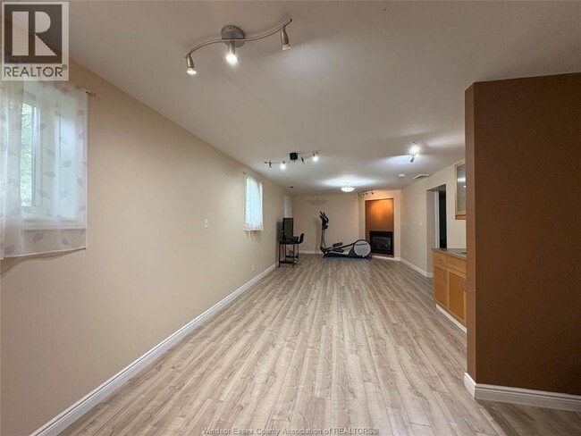 Photo - 2141 Longfellow Ave