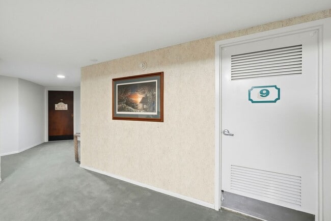 Photo - Beautiful 2/2 Bayshore Condo!