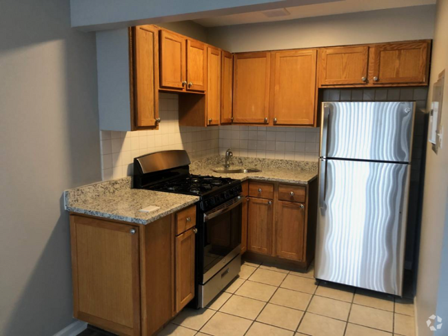 Building Photo - 3343 Commercial Unit 13 Rental