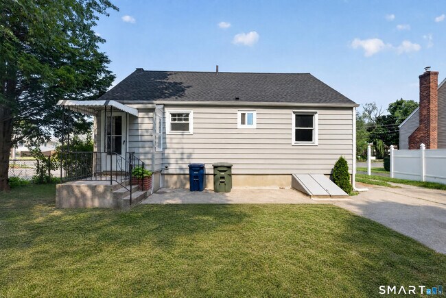 Photo - 11 Stratfield Pl