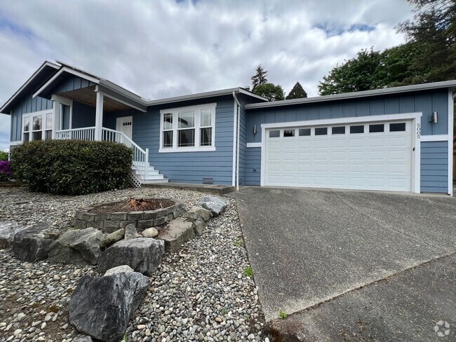 Building Photo - 3 Bedroom Rambler - New Paint Throughout Rental