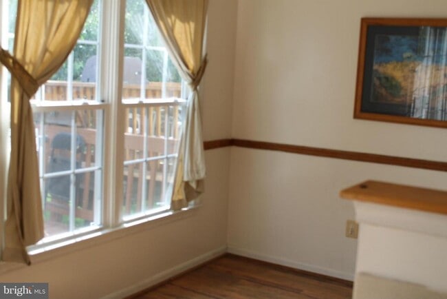 Photo - 8695 Manahan Dr