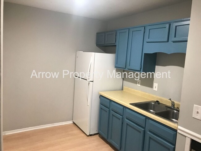 Photo - Great 2 Bedroom Townhome on Quiet Dead-End Street!