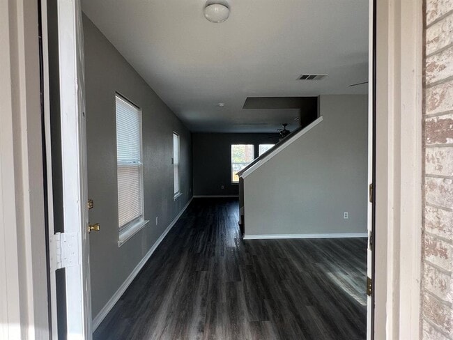 Photo - 13120 Dearbonne Dr