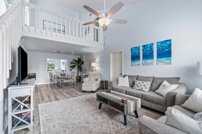 470 Bella Vista Ct N