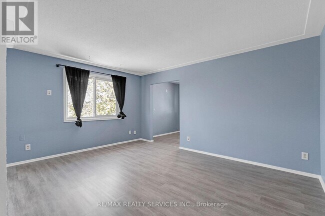 Photo - 16 East Ave Unité 5