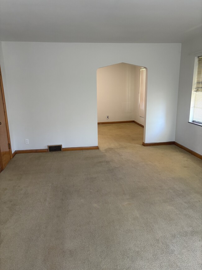 Photo - 218 W Florence Ave Unit 2