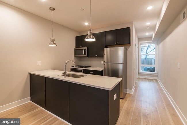 Building Photo - 1020 S 53rd St Unit 1