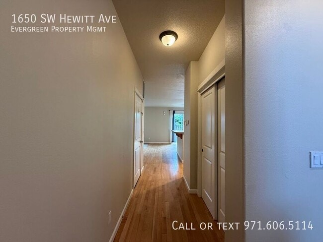Photo - 1650 SW Hewitt Ave