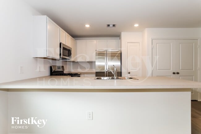 423 Jewett Meadow Dr