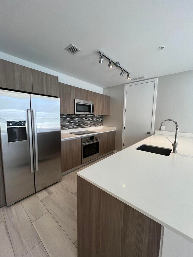 Photo - 201 SW 17th Rd Unidad 810