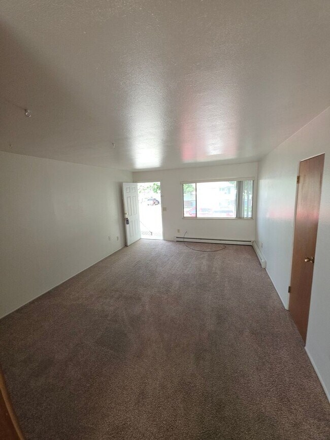 2854 Elm Cir Unit 7