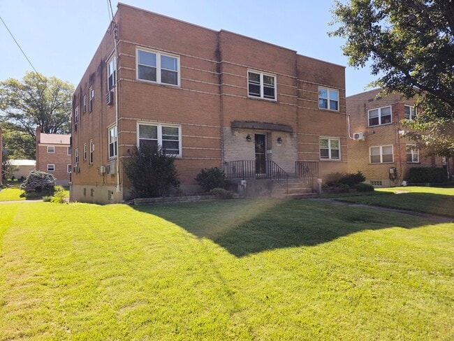Photo - 6512 Hamilton Ave Unit 4