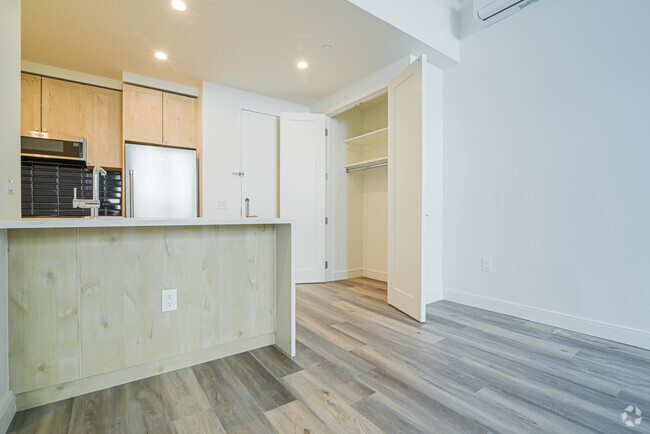 Building Photo - 160 Clarkson Ave Unit 3D Rental