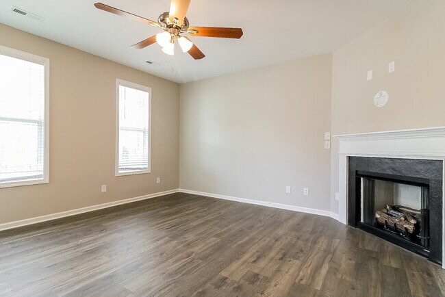 Photo - 52 Rosemary St