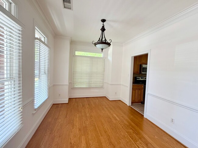 Photo - 19327 Beaufain St